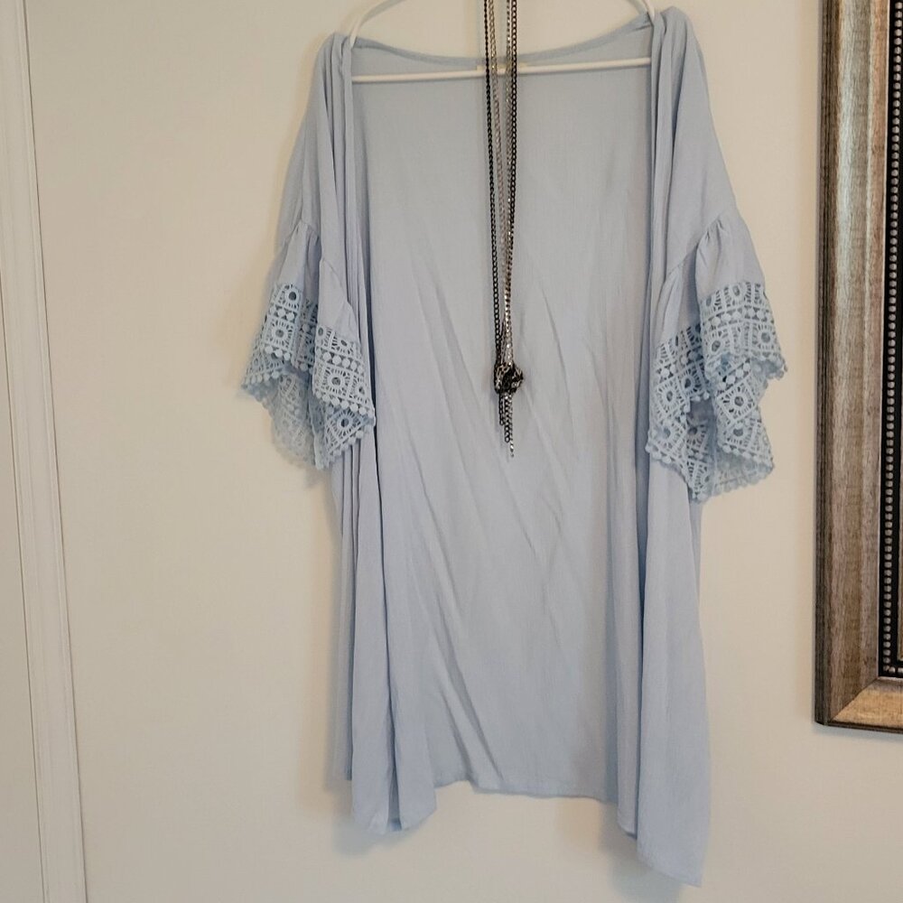 Do Everything In Love baby blue open duster shaw kimono coverup. O/S